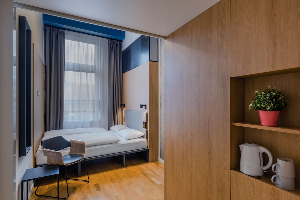 Dean’s Home Budapest