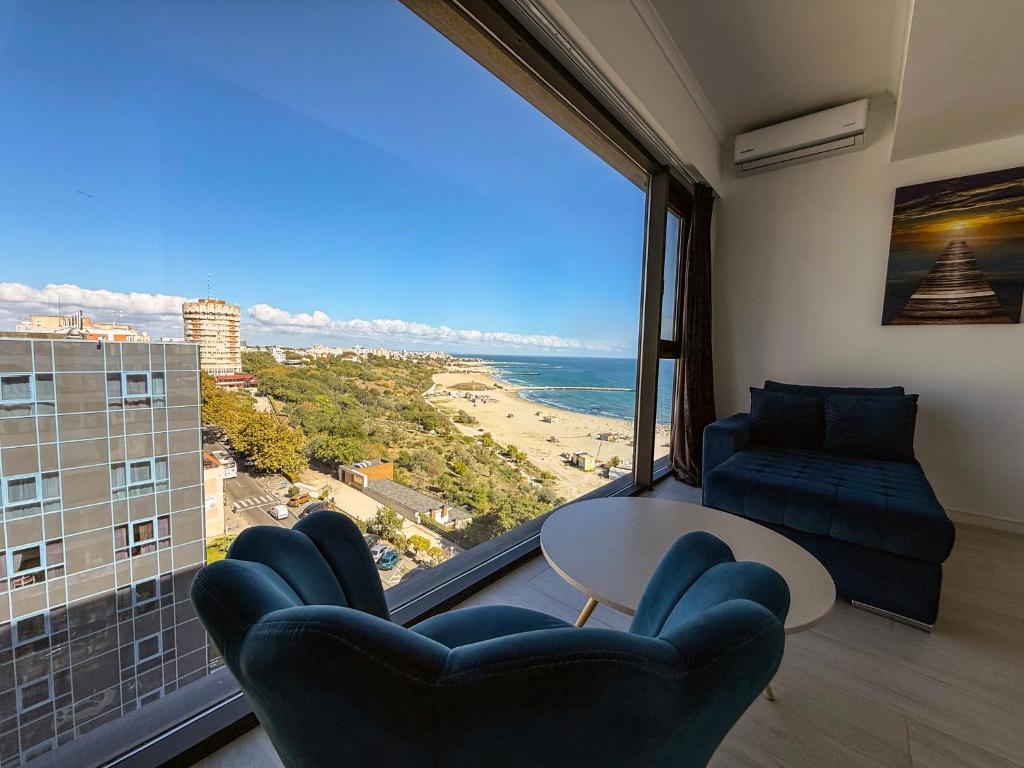 Maritimo ApartHotel