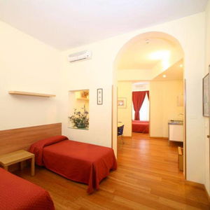 Hotel Astoria Apartments cazare Bologna
