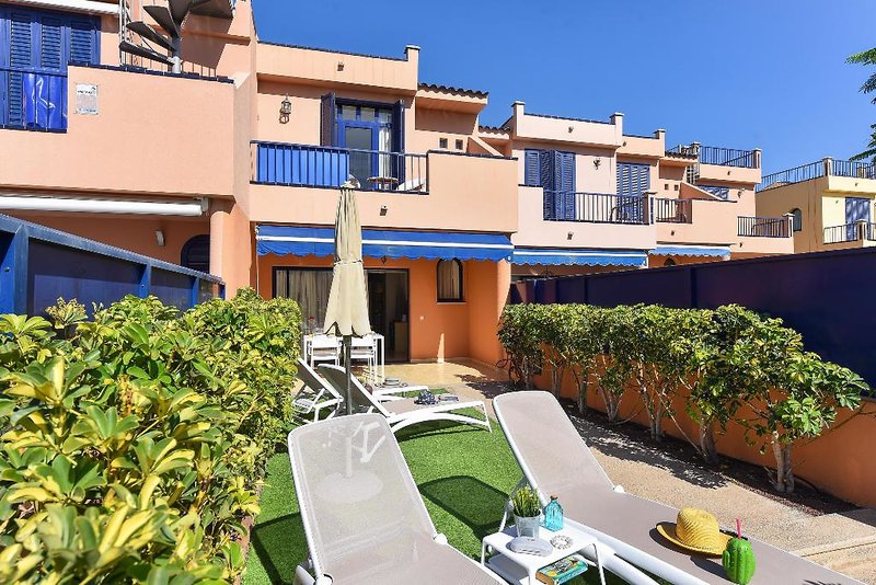 Bahia Meloneras Villas