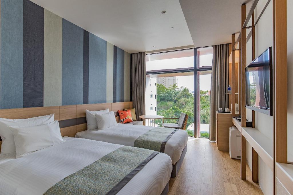 Jr Kyushu Hotel Blossom Naha