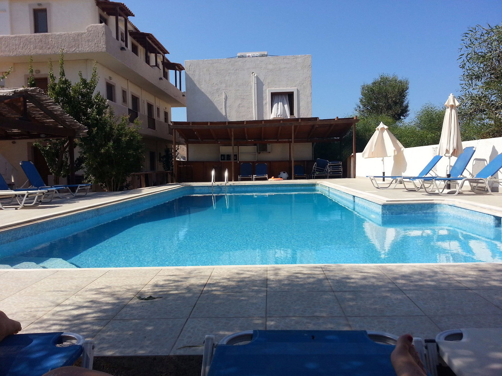 Eleonora Hotel