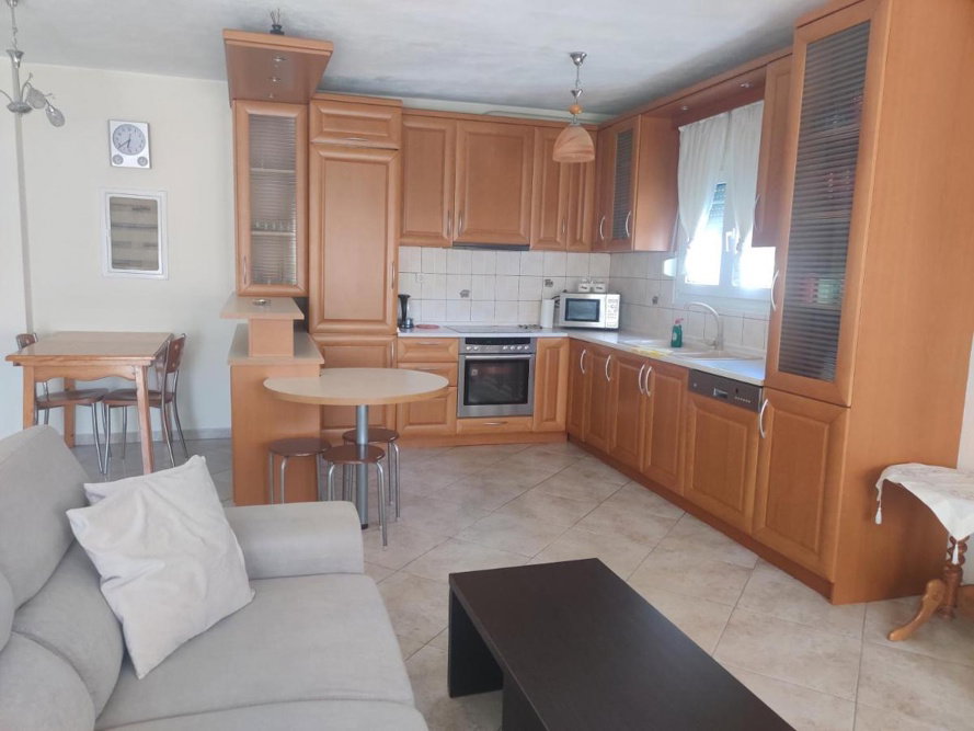 Prinos Apartments