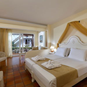 Hotel Alexander Beach Hotel & Village cazare Stalis