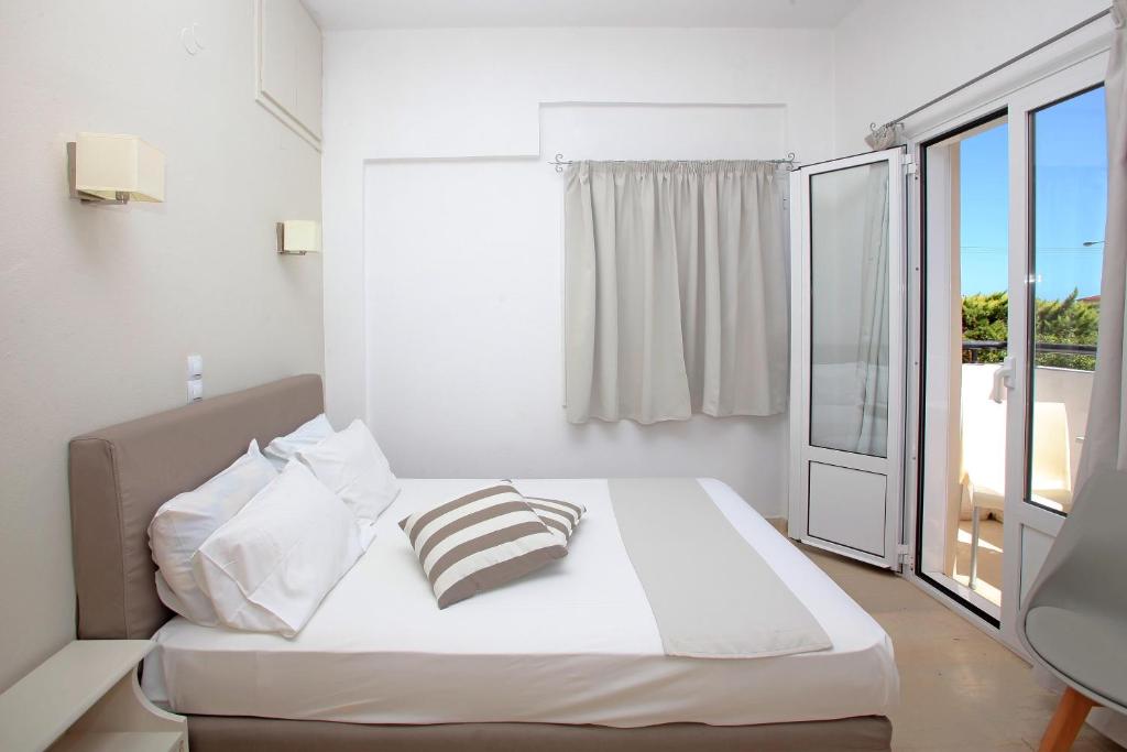 dal travel Iraklis Apartments Stalis