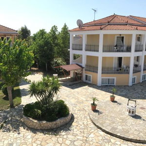 Hotel Village Inn Studios & Family Apartments cazare Laganas