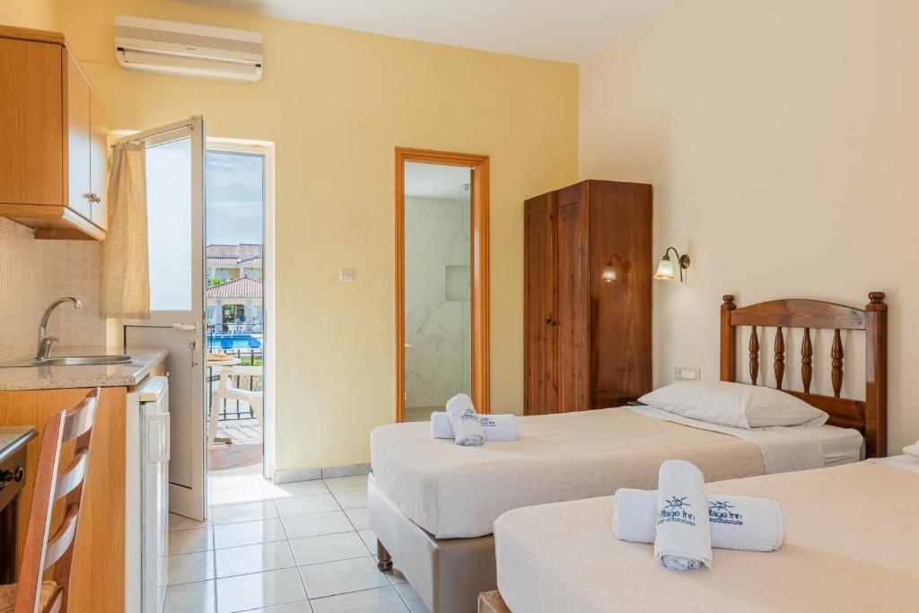 Village Inn Studios & Family Apartments