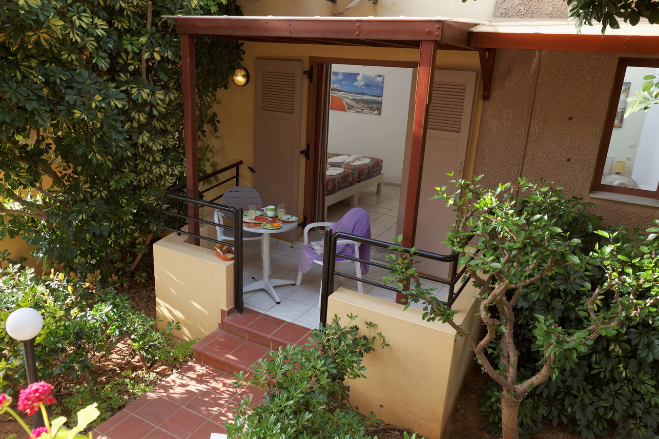 dal travel Latania Apts