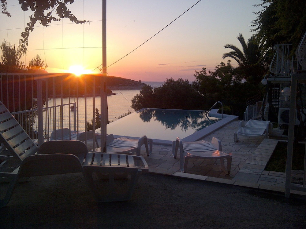 Hotel Villa Sonia And Teo Hvar