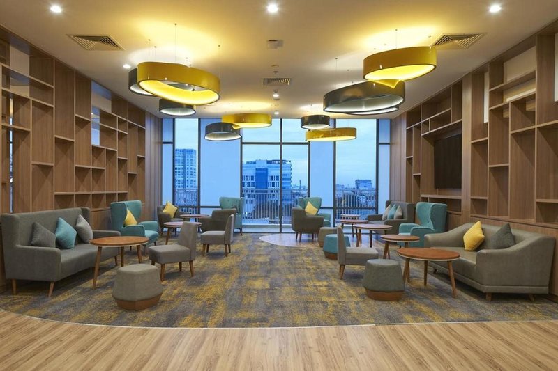 Holiday Inn & Suites Saigon Airport