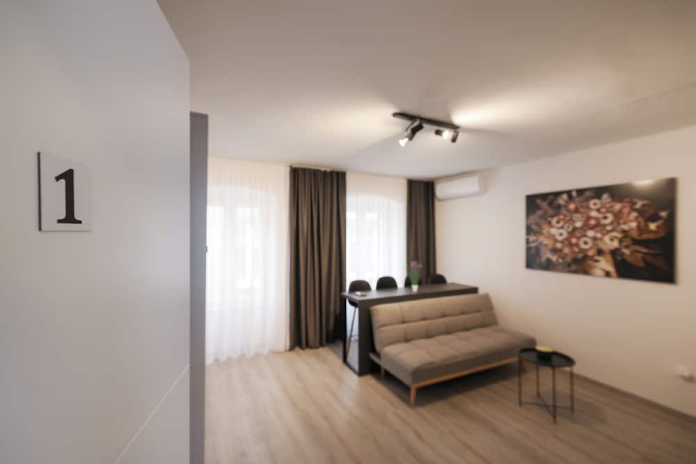 Hotel Classy Apartments In City Center