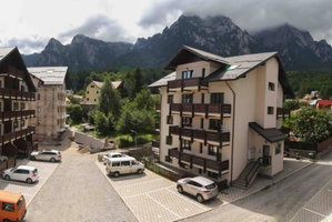 Hotel Mountain Valley View cazare Busteni