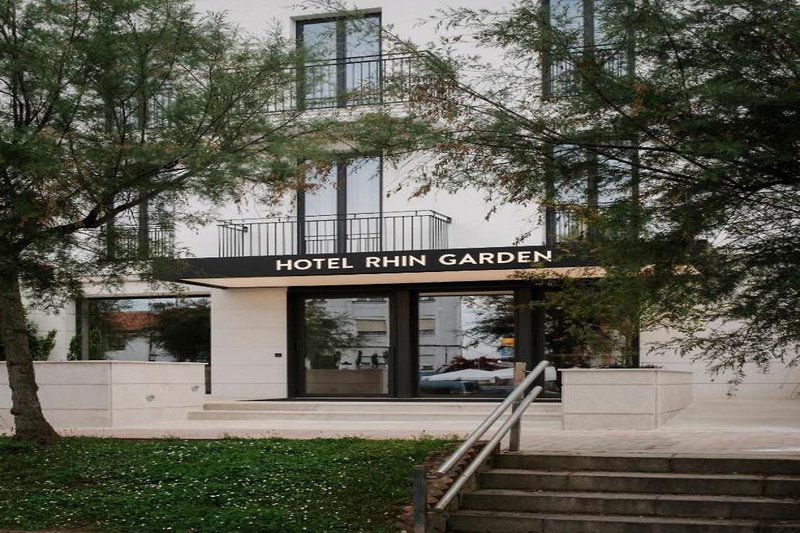 Hotel Rhin Garden