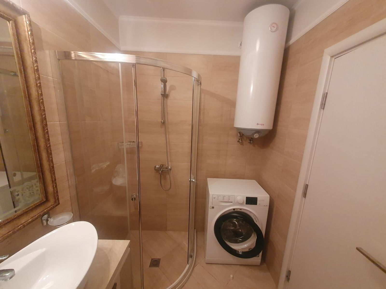 Hotel Harmony Suites 11, 12 Grand Resort