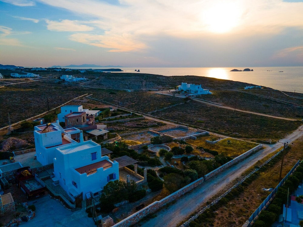 Villa Ioanna For 10 Allparos Villas