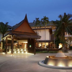 Hotel Radisson Resort And Suites Phuket cazare Kamala Beach