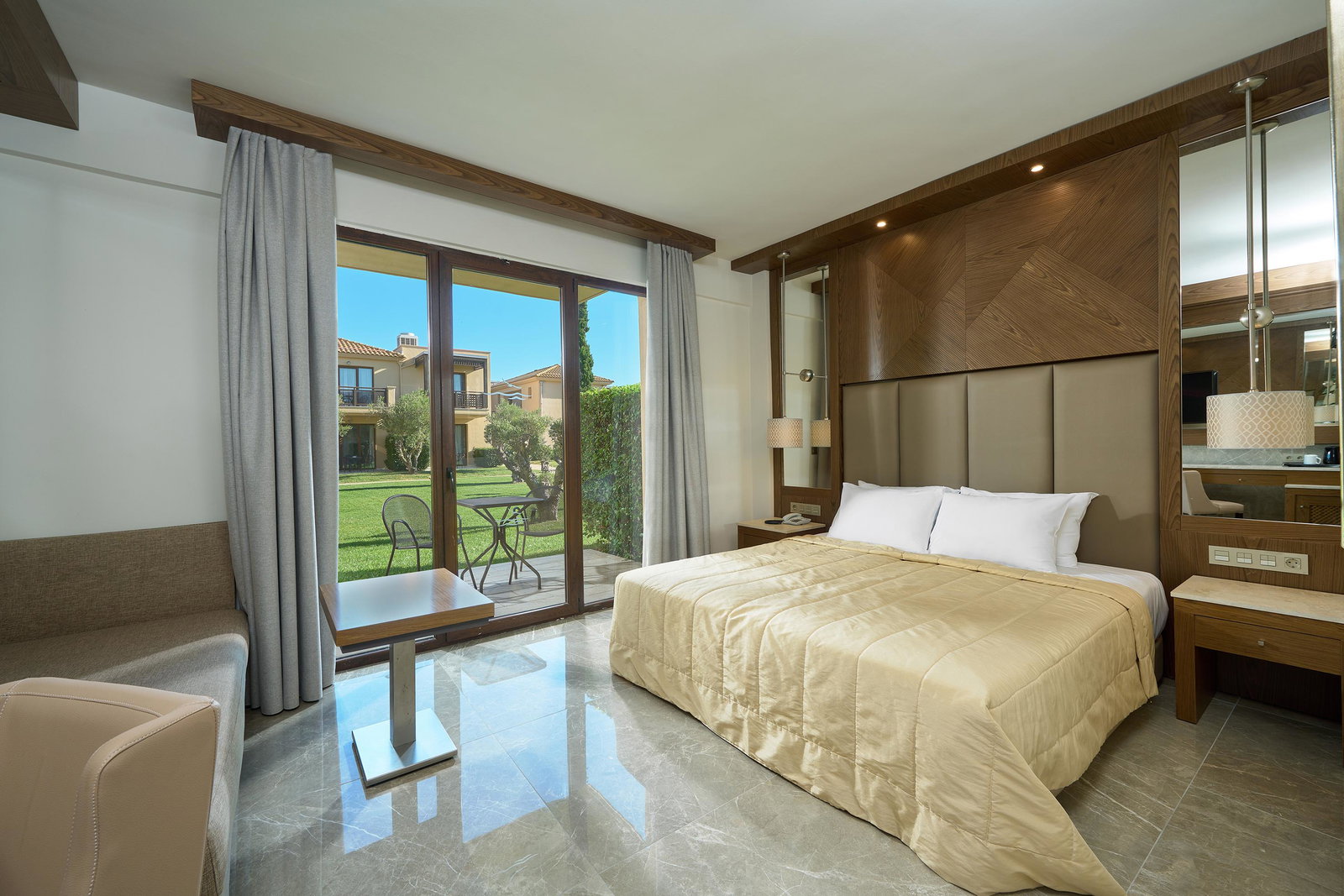 Hotel Mediterranean Village Hotel & Spa