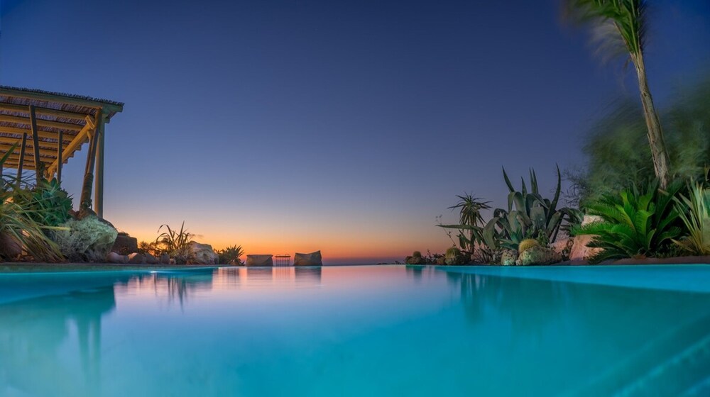 Luxury Villa Delphinus Allparos Villas