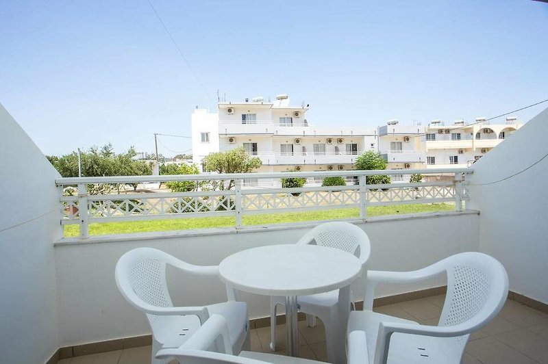 Tsampika Hotel