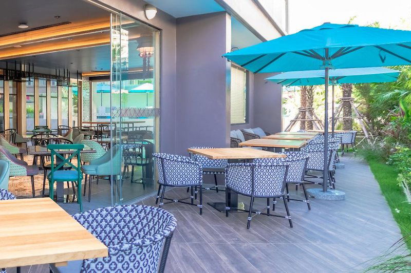 Hotel Glow Mira Karon Beach