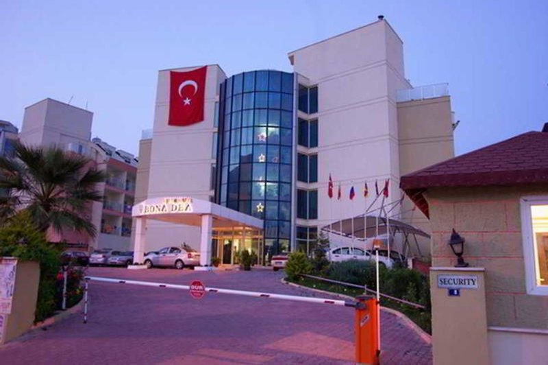 dal travel Lims Bona Dea Beach Hotel