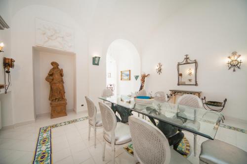 Villacore Capri