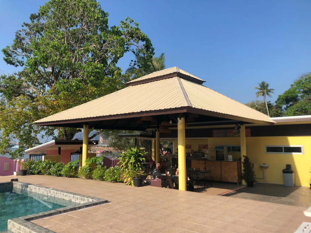 Hotel Anyavee Nam Mao Beach Resort