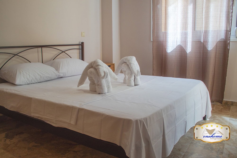 Hotel Family Central In Kalamata