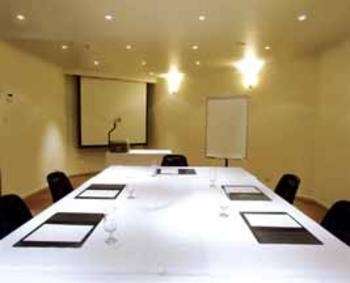 Hotel Crest On Barkly Hotel Melbourne