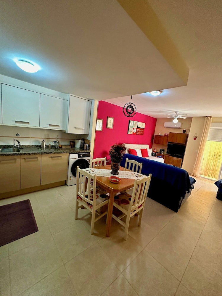 Hotel Apt Oropesa Town Rentalholidays