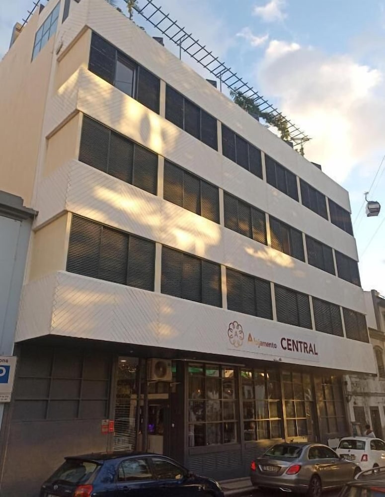 Hotel Alojamento Central 1