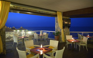 dal travel Alexander Beach Hotel & Village Resort