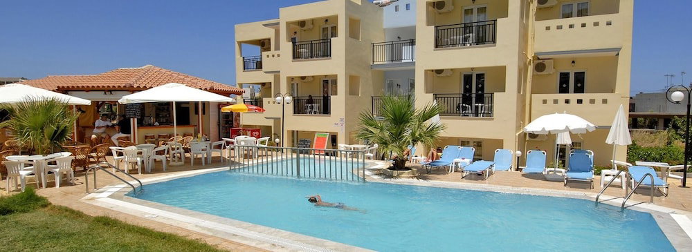 Sunshine Studios & Apartments