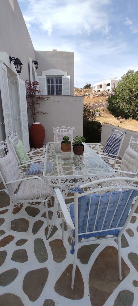 Zephyrus Sunset House