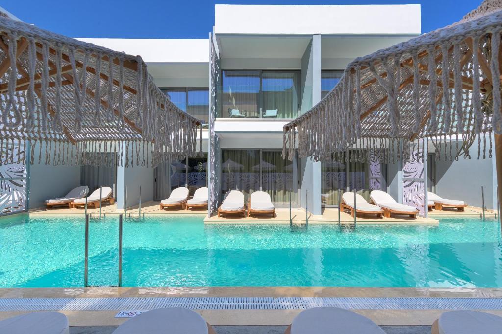 dal travel Oceanis Park Hotel