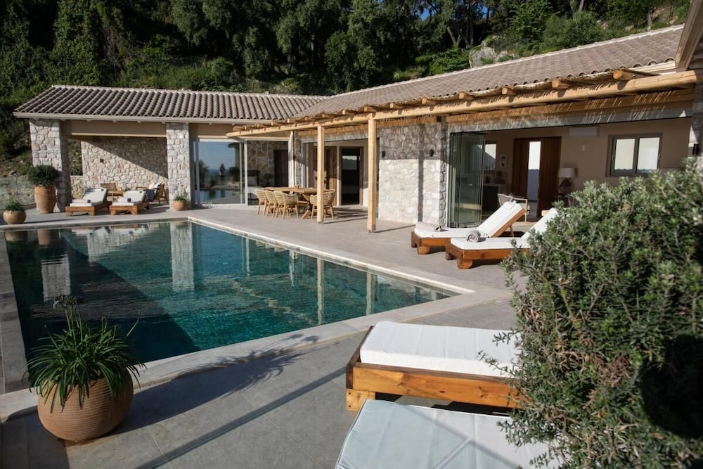 Hotel Villa Elysium Parga Luxury Detached Property In Private Grounds
