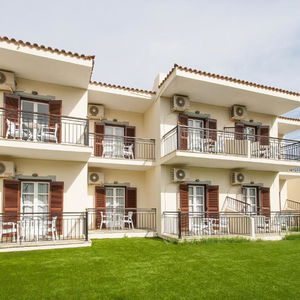 Sejur Koukias Village Apartments vacanta Skiathos