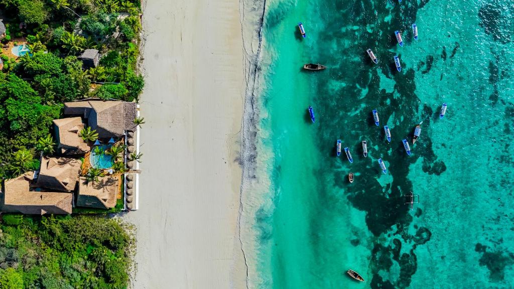Dream’s Bay Beach Hotel