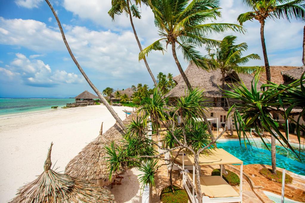 Dream’s Bay Beach Hotel