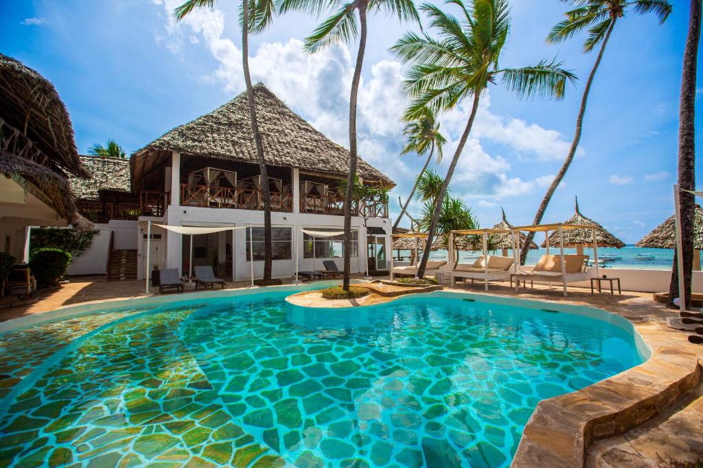 Dream’s Bay Beach Hotel