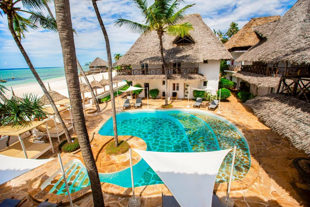 Dream’s Bay Beach Hotel