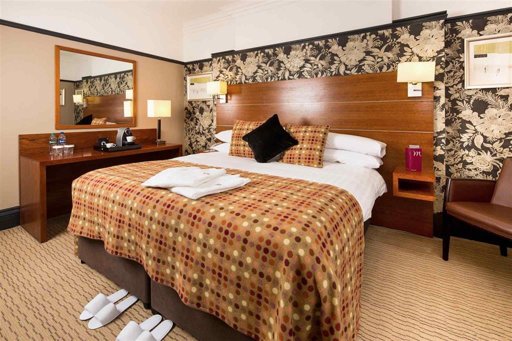 Mercure York Fairfield Manor Hotel