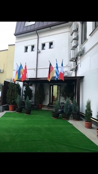 Hotel Corner Center Rental cazare Buzau