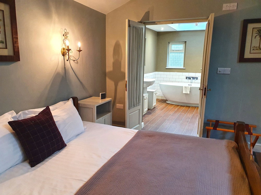 Holmwood House Hotel