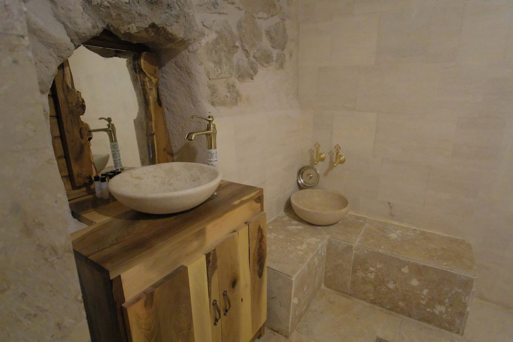 Hotel Euphoria Cave House