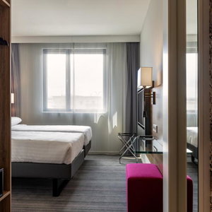 Hotel Moxy Aberdeen Airport cazare Aberdeen
