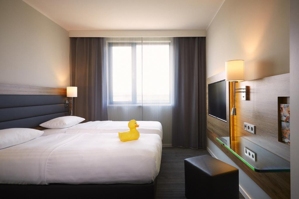 Moxy Aberdeen Airport