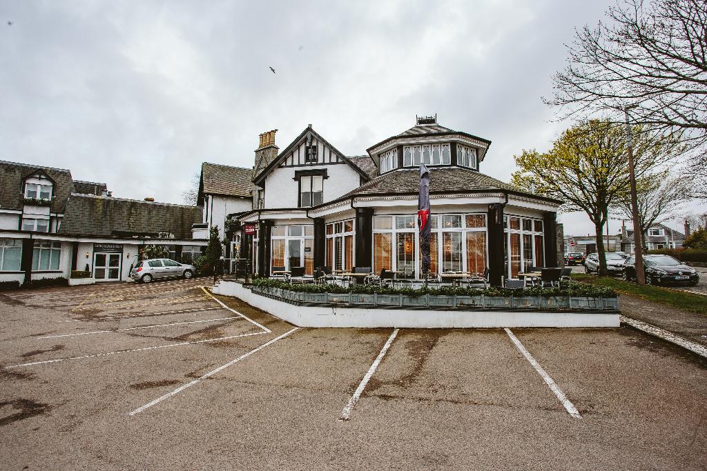 Palm Court Hotel