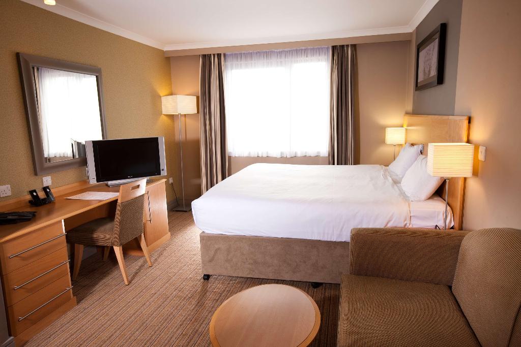 Hotel Village Swansea