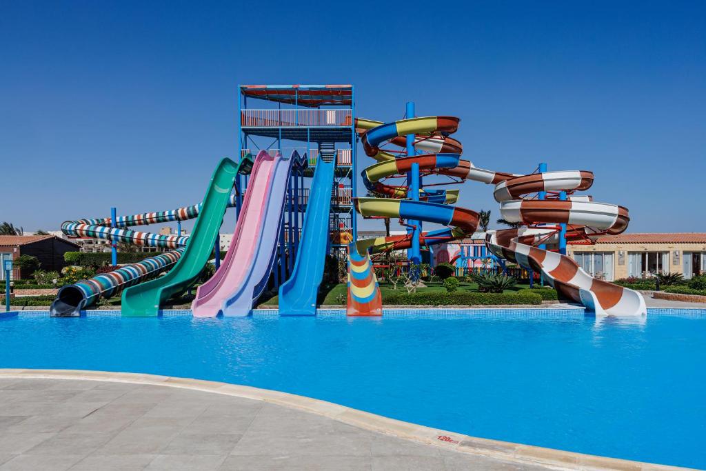 Alora Aqua Park Resort